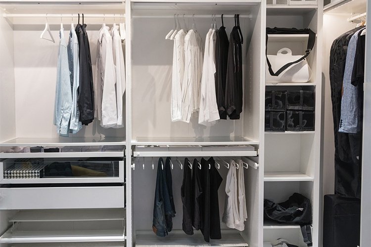 The Ultimate Guide to Building a Capsule Wardrobe